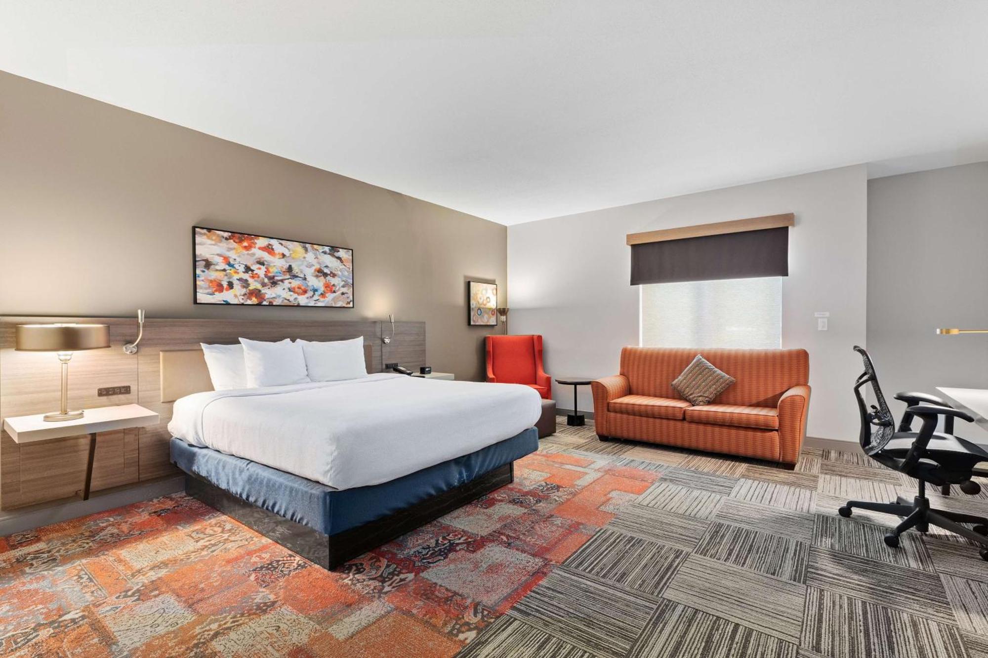 King Room with Sofa Bed - Non-Smoking