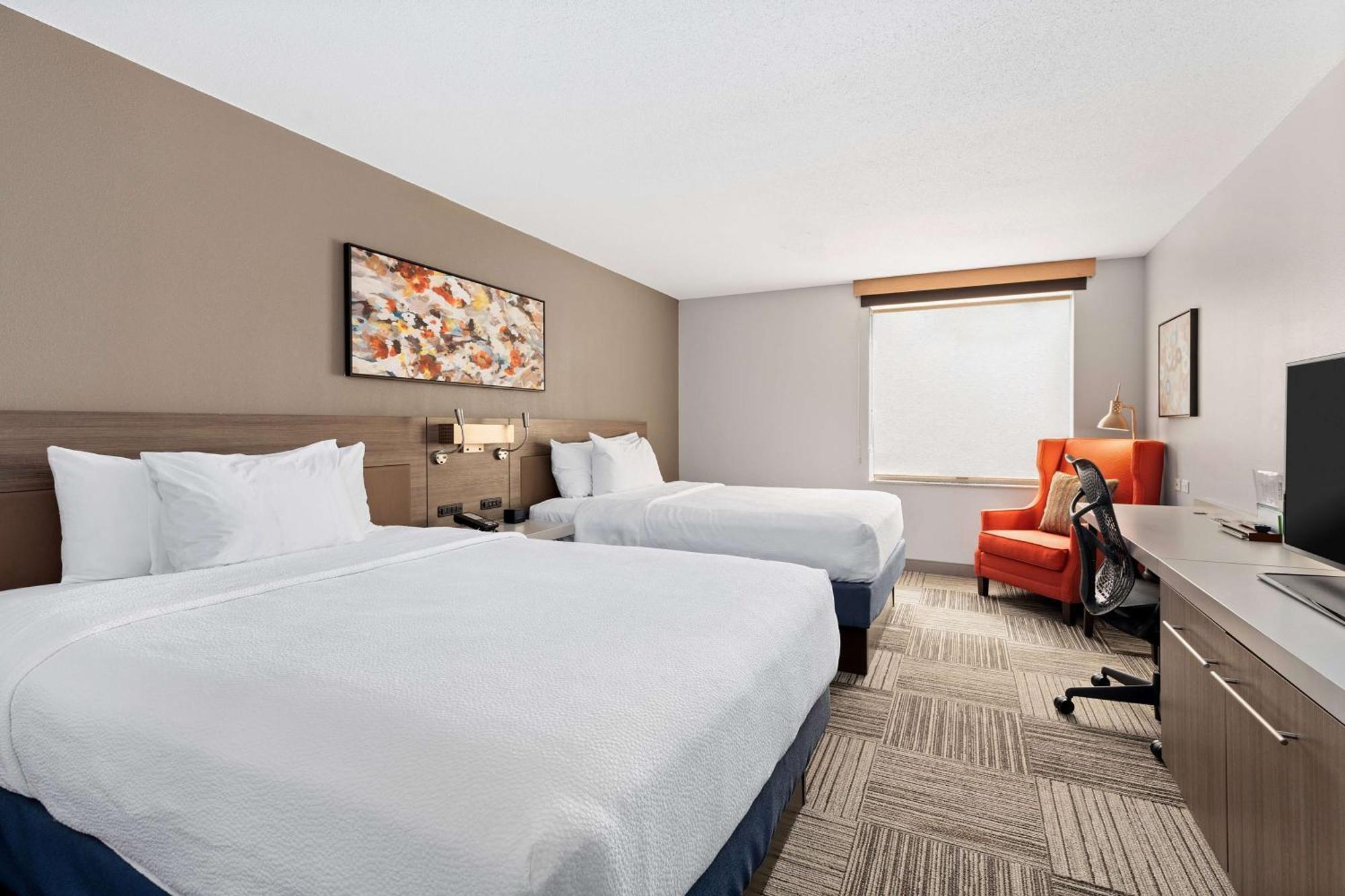 Queen Room with Two Queen Beds,1551290311:JPEG